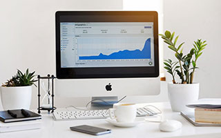 乐鱼体育官网下载-利物浦客场大胜，赢得连胜卫冕领袖